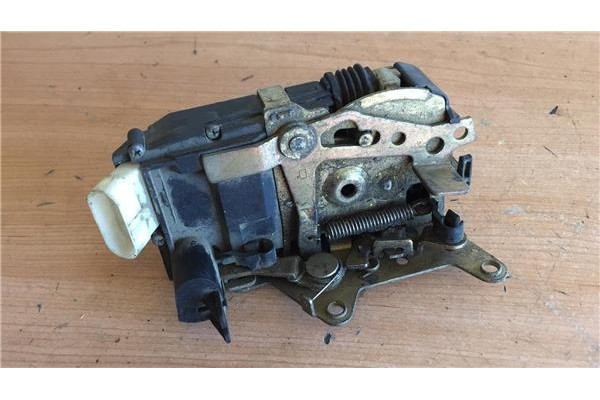 Recambio de cierre electromagnetico trasero derecho para fiat tempra (159) berlina 1.6 i.e. referencia OEM IAM B834  
