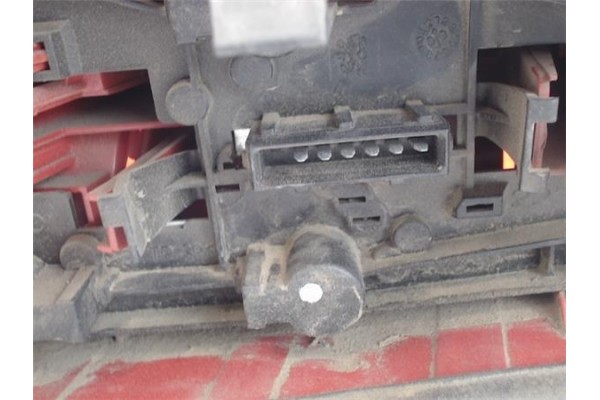 Recambio de piloto trasero derecho para peugeot 106 (s1) referencia OEM IAM 6351G6  