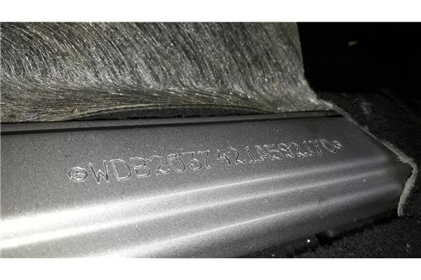 mercedes-benz clase c (bm 203) sportcoupe del año 2003