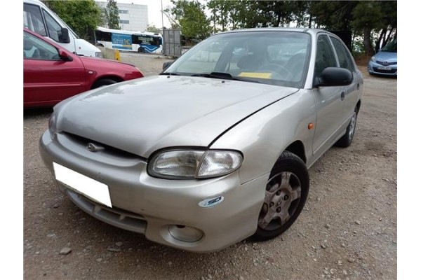 hyundai accent (x3)(1998) del año 