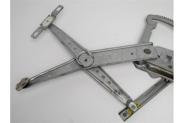 Recambio de mecanismo elevalunas delantero izquierdo para opel corsa c 1.2 sport referencia OEM IAM 09113363 400608K 13173073 , 