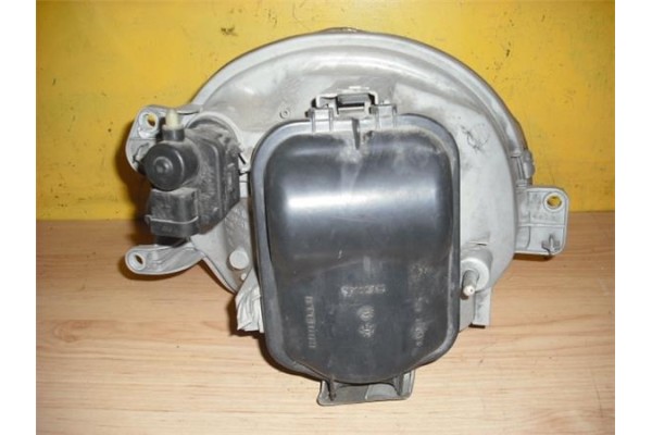 Recambio de faro delantero izquierdo para renault twingo furgón (s06_) 1.2 (s066, s068) referencia OEM IAM 11805201  