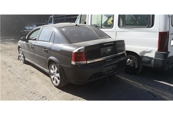 opel vectra c berlina del año 2005