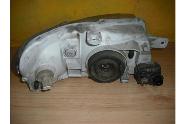 Recambio de faro delantero izquierdo para hyundai accent (lc) 1.5 referencia OEM IAM 9210125020  