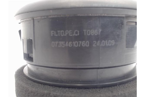 Recambio de rejilla entrada de aire para fiat qubo (300) 1.3 active referencia OEM IAM 7354608670  
