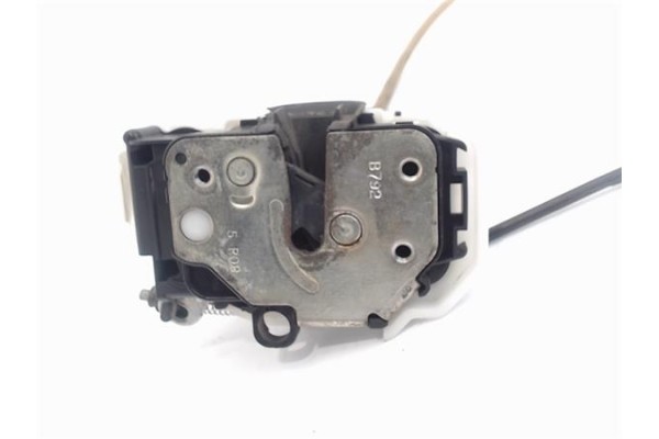 Recambio de cierre electromagnetico delantero derecho para fiat qubo (300) 1.3 active referencia OEM IAM 1361747080  