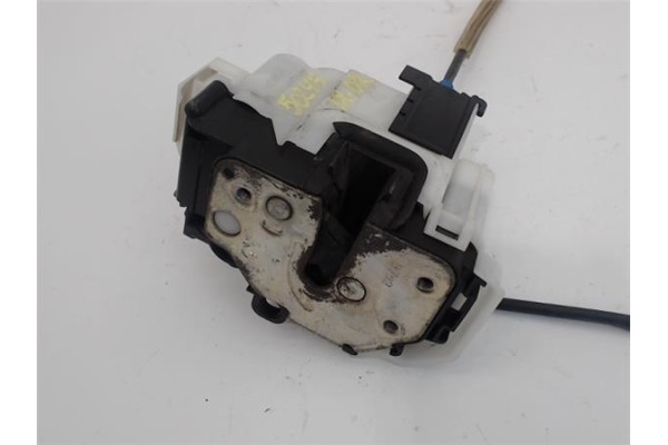 Recambio de cierre electromagnetico delantero derecho para fiat qubo (300) 1.3 active referencia OEM IAM 1361747080  