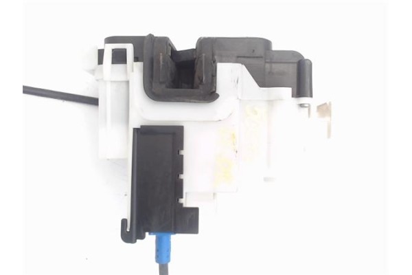 Recambio de cierre electromagnetico delantero derecho para fiat qubo (300) 1.3 active referencia OEM IAM 1361747080  