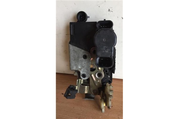 Recambio de cierre electromagnetico delantero derecho para fiat brava (182) 1.4 12v s referencia OEM IAM   