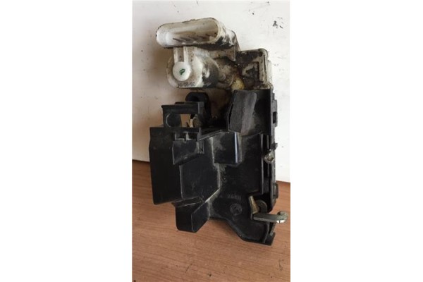 Recambio de cierre electromagnetico delantero derecho para fiat i doblo (119) 1.6 16v elx referencia OEM IAM B792  