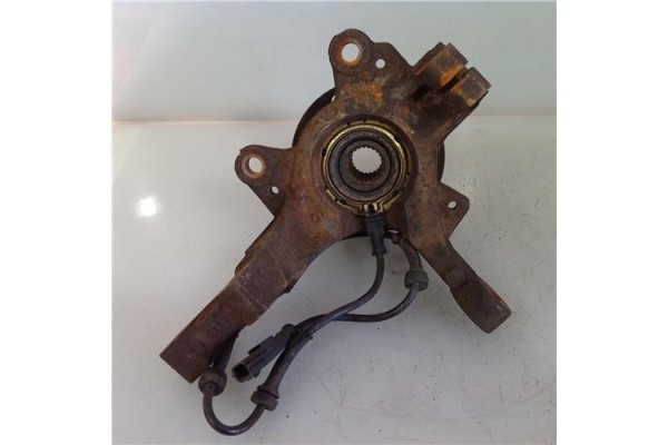 Recambio de mangueta delantero izquierda para renault clio iii 1.5 dci (br17, cr17) referencia OEM IAM 8200345944   Recambio de mangueta delantero izquierda para renault clio iii 1.5 dci (br17, cr17) referencia OEM IAM 8200345944