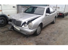 mercedes-benz clase e (bm 210) berlina del año 1998