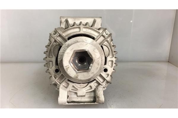 Recambio de alternador para renault clio ii fase i (b/cbo)(1998) 1.4 16v (b/cb0p) referencia OEM IAM  F865592 