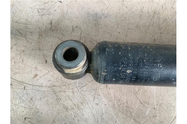 Recambio de amortiguador trasero derecho para citroen jumpy furgón 2.0 club m referencia OEM IAM 353047  