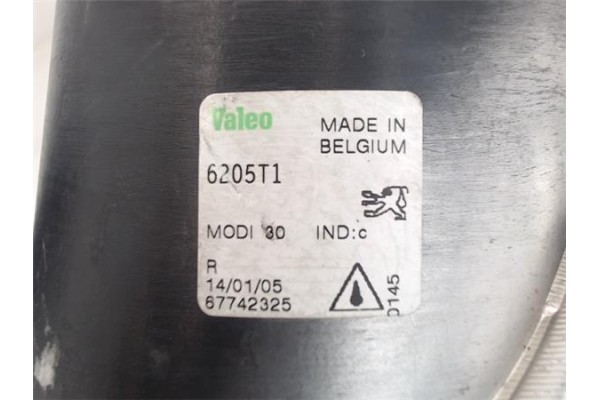 Recambio de faro antiniebla derecho para peugeot 206 referencia OEM IAM  6205T1 