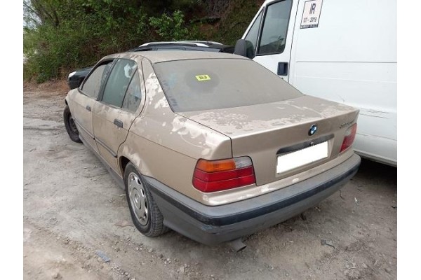 bmw serie 3 berlina (e36)(1990) del año 