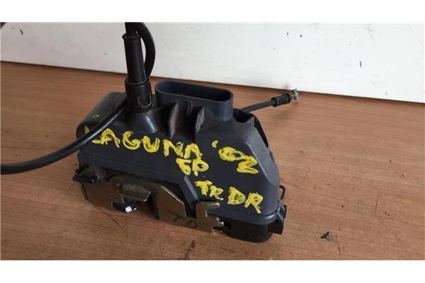 Recambio de cierre electromagnetico trasero derecho para renault laguna ii grandtour (kg0) 1.6 initiale referencia OEM IAM 00915