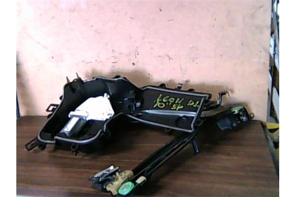 Recambio de mecanismo elevalunas delantero izquierdo para seat leon (1p1) 1.9 stylance / style referencia OEM IAM    Recambio de mecanismo elevalunas delantero izquierdo para seat leon (1p1) 1.9 stylance / style referencia OEM IAM