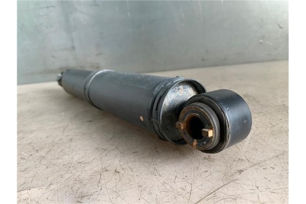 Recambio de amortiguador trasero izquierdo para citroen jumpy furgón 2.0 club m referencia OEM IAM 9816510580  