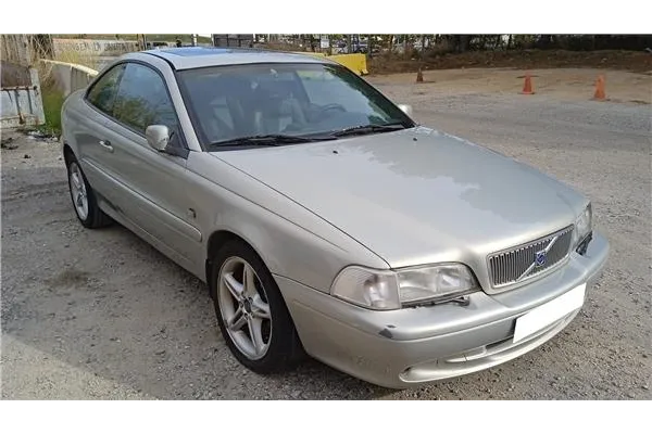 volvo c70 coupe del año 1999