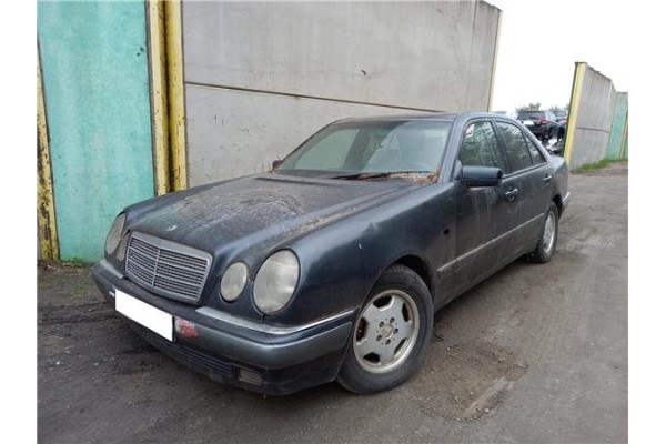 mercedes-benz clase e berlina (bm 210)(1995) del año 