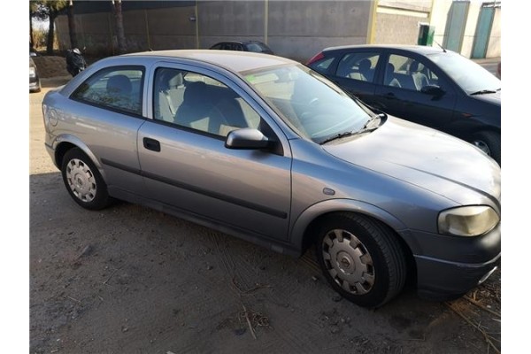 opel astra g berlina del año 2003