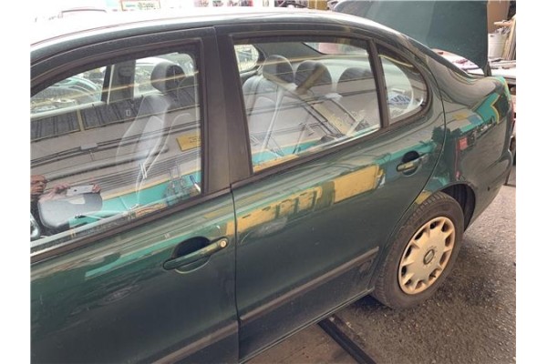 Recambio de puerta trasero izquierda para seat toledo (1m2) 1.6 referencia OEM IAM 1M0833055L  
