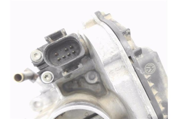 Recambio de caja mariposa aire para volkswagen golf iii (1h1) 1.4 referencia OEM IAM 030136064D  