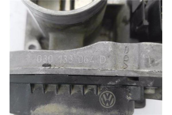 Recambio de caja mariposa aire para volkswagen golf iii (1h1) 1.4 referencia OEM IAM 030136064D  