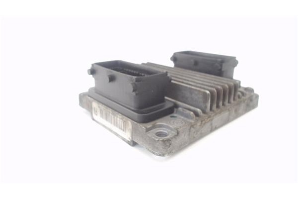 Recambio de mangueta delantero derecha para kia pregio furgón (tb) 2.7 d referencia OEM IAM K72F33021C  