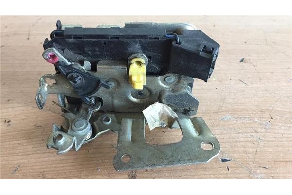 Recambio de cierre electromagnetico delantero izquierdo para renault rapid /express (f40) 1.4 kombi referencia OEM IAM   
