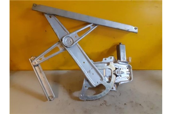Recambio de elevalunas electrico delantero derecho para toyota yaris (ncp1/nlp1/scp1)(1999) 1.3 referencia OEM IAM 0130822017  