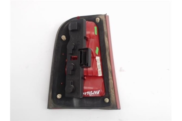 Recambio de piloto trasero derecho para skoda octavia combi (1u5) referencia OEM IAM 1U9945096 1U9945112 