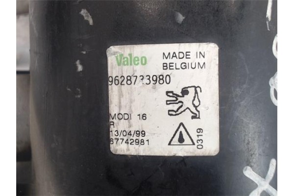 Recambio de faro antiniebla derecho para peugeot 206 referencia OEM IAM  9628733980 