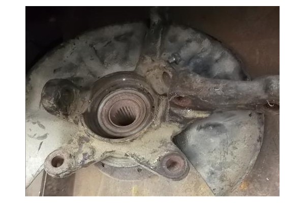 Recambio de mangueta delantero izquierda para volvo serie 480 1.7 turbo referencia OEM IAM   