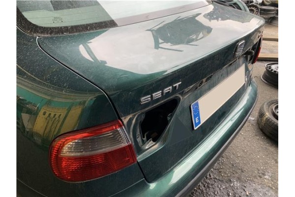 Recambio de tapa maletero para seat toledo (1m2) 1.6 referencia OEM IAM 1M5827025D  