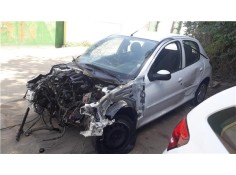 peugeot 206 berlina (1998) del año 