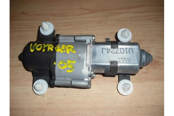 Recambio de cierre electromagnetico trasero derecho para chrysler voyager (rg) 3.3 grand voyager limited awd referencia OEM IAM 