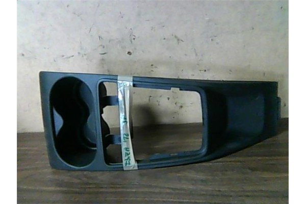 Recambio de consola para seat ibiza (6j5) (06.2008) 1.6 tdi referencia OEM IAM 6J0858331  