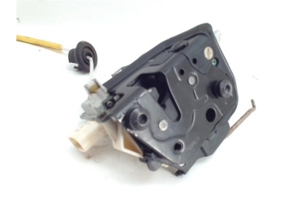 Recambio de cierre electromagnetico trasero derecho para audi a4 avant (8e) 2.0 tdi 16v referencia OEM IAM 8E0839016AA  