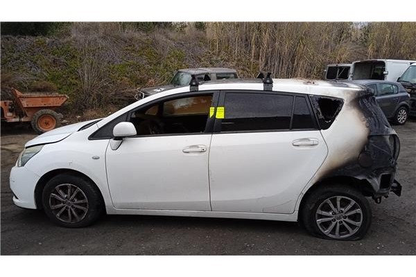 toyota verso (aur2/zgr2) del año 2012