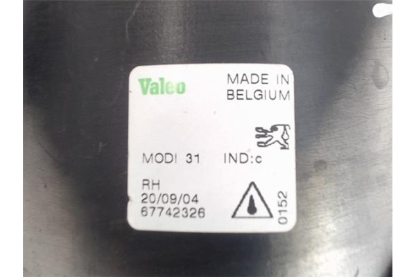 Recambio de faro antiniebla derecho para peugeot 206 referencia OEM IAM  67742326 