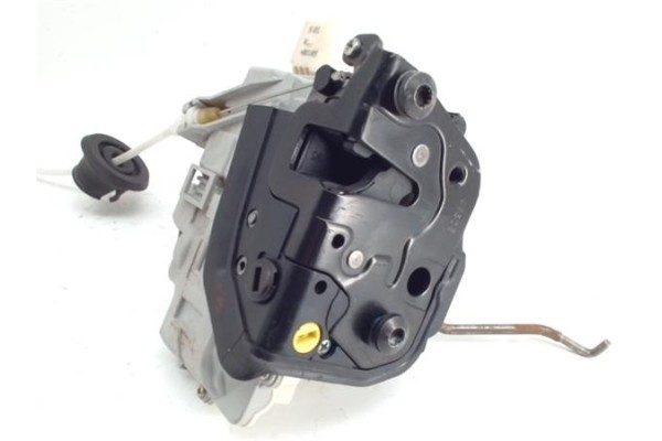 Recambio de cierre electromagnetico trasero izquierdo para audi a4 avant (8e) 2.0 tdi 16v referencia OEM IAM 8E0839015AA  
