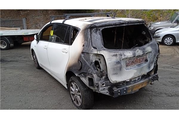toyota verso (aur2/zgr2) del año 2012