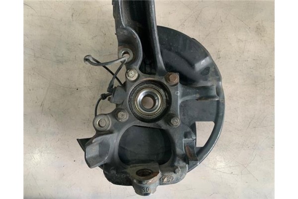 Recambio de mangueta delantero izquierda para land rover range rover sport 2.7 v6 td s referencia OEM IAM RUB500130 KN88171703L 