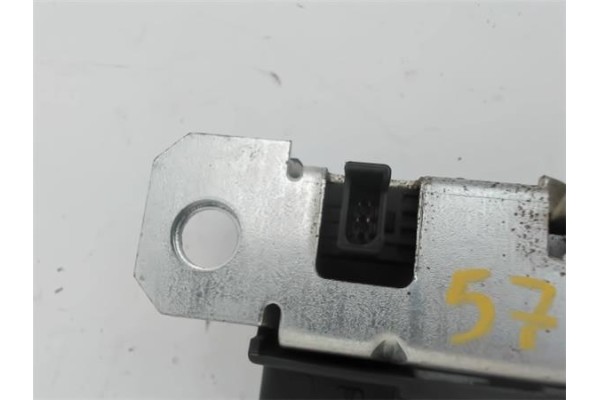 Recambio de cierre electromagnetico porton para seat ibiza (6l1)(04.2002 ) 1.9 sdi referencia OEM IAM 6L6827505A  