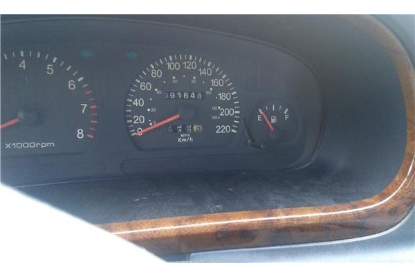 kia clarus del año 2000