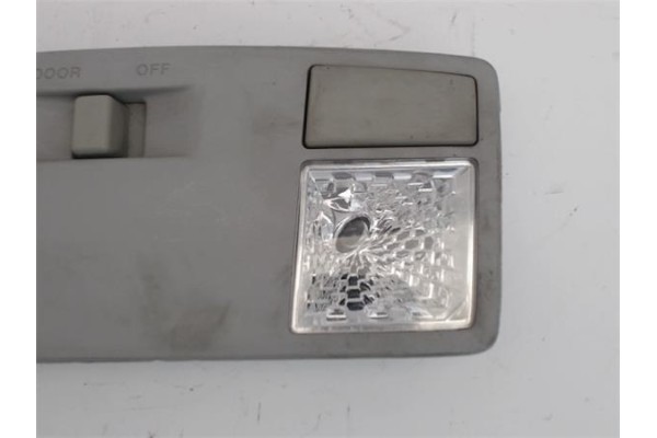 Recambio de luz delantero central techo para mazda 3 berlina (bl) referencia OEM IAM    Recambio de luz delantero central techo para mazda 3 berlina (bl) referencia OEM IAM