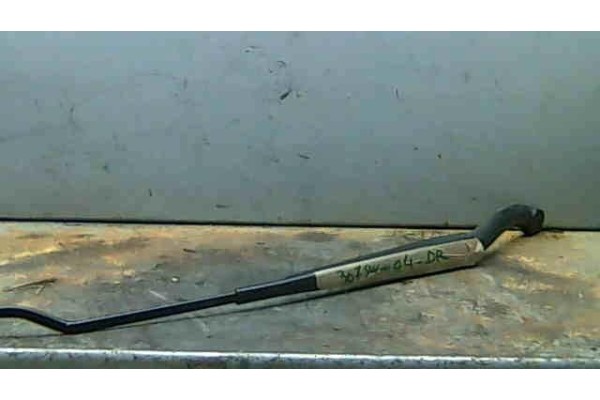 Recambio de brazo limpiaparabrisas delantero para peugeot 307 break / sw (s1)(2005) 2.0 hdi 90 referencia OEM IAM   