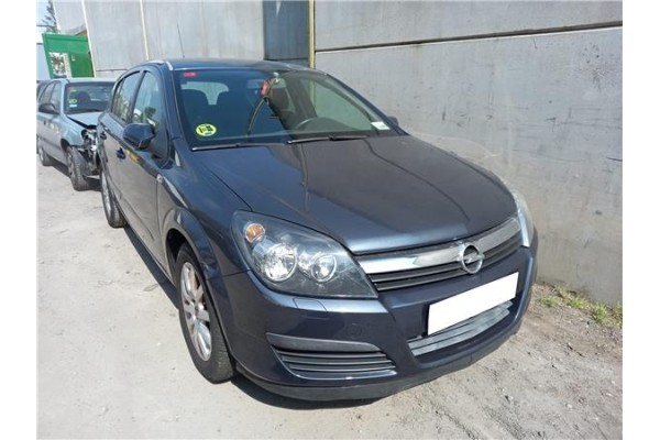 opel astra h berlina (2004) del año 